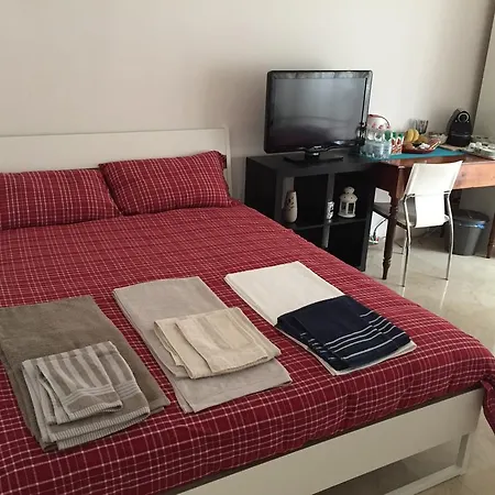Majani Bed & Breakfast